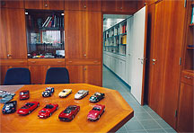 repr�sentative B�roeinbauten in Kirschbaumfurnier