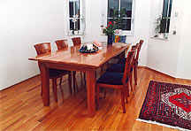 Esstisch aus Kirschbaum