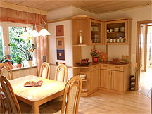 Esszimmerschrank mit Glast�ren